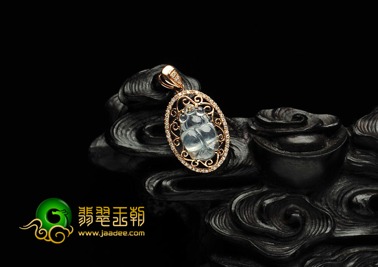 冰玻种无色缅甸翡翠A货镶玫瑰金金鱼胸坠（真钻）