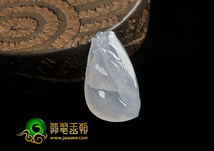 冰玻种晴水缅甸翡翠A货喜鹊挂件