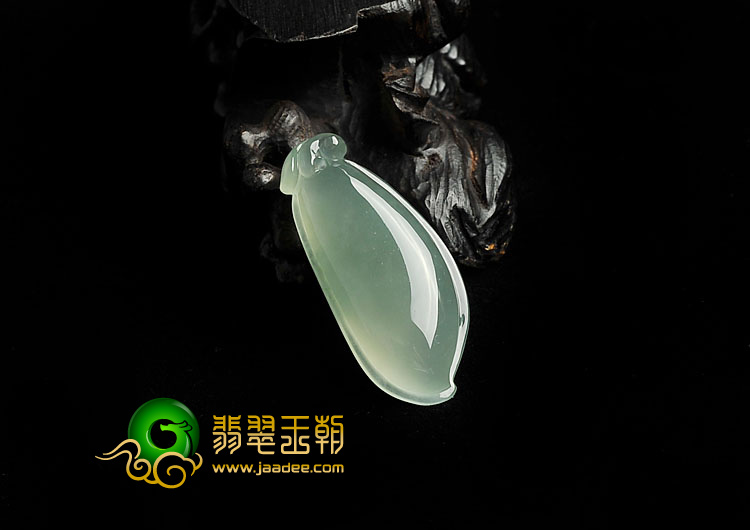冰种晴水缅甸翡翠A货福瓜挂件