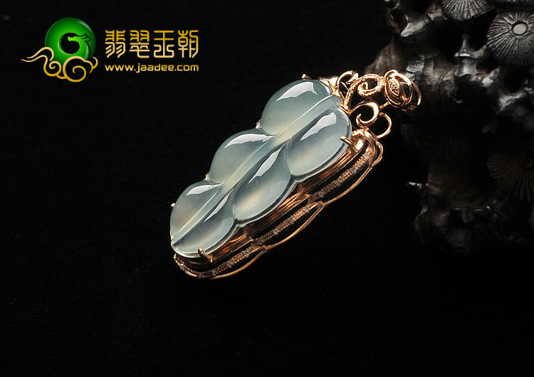 冰种晴水缅甸翡翠A货镶玫瑰金金枝玉叶胸坠（真钻）
