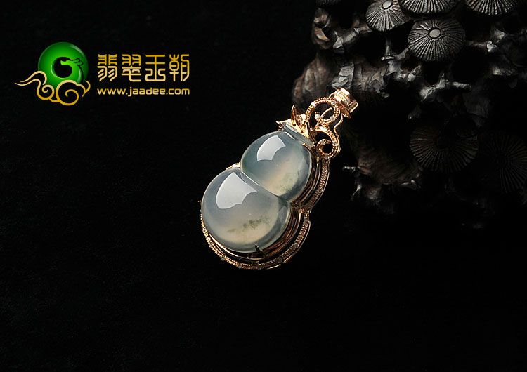 冰种飘花缅甸翡翠A货镶玫瑰金葫芦胸坠（真钻）