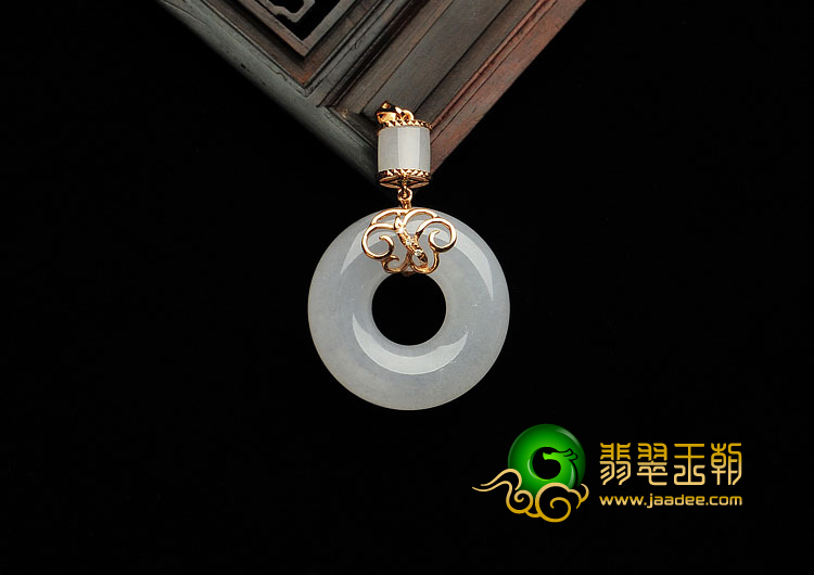 糯冰种淡晴水缅甸翡翠A货镶玫瑰金平安环胸坠（真钻）