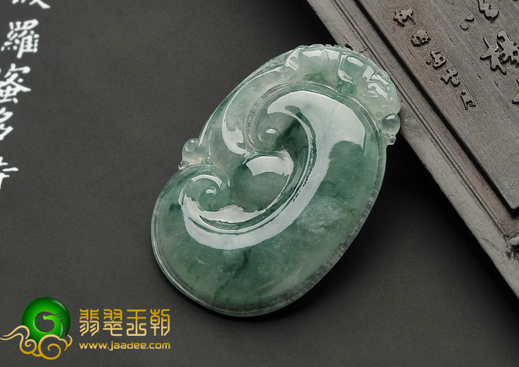 冰种飘花缅甸翡翠A货如意挂件