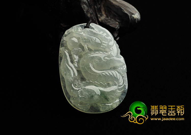 冰种略飘花缅甸翡翠A货龙牌挂件