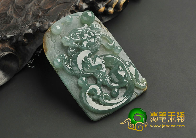 冰种晴水缅甸翡翠A货龙牌挂件