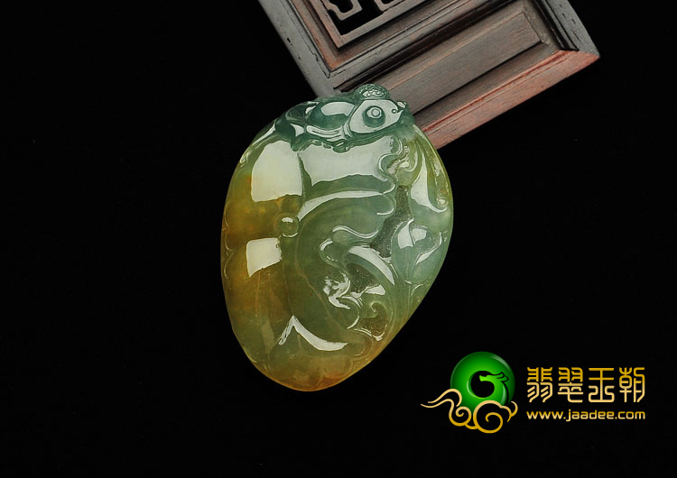 糯冰种晴水褐黄翡缅甸翡翠A货年年有余挂件