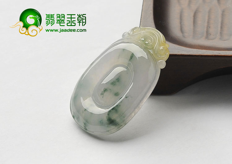 冰种飘花略带黄翡缅甸翡翠A货福在眼前挂件