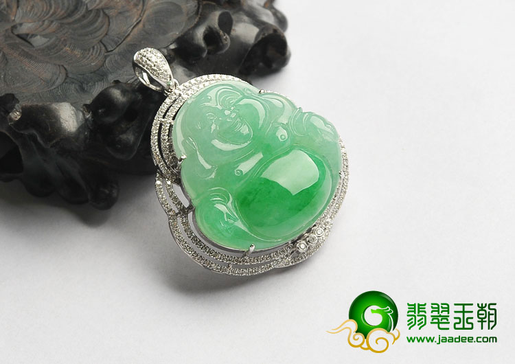 冰种翠色缅甸翡翠A货镶白金玉佛胸坠（真钻）