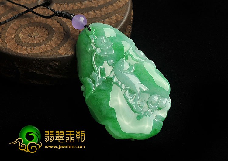 (超值推荐)冰种阳绿缅甸翡翠A货年年有余挂件