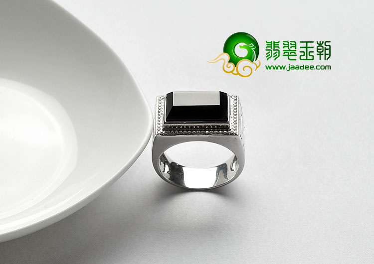玻璃种墨翠缅甸翡翠A货银镀金戒指（水钻）