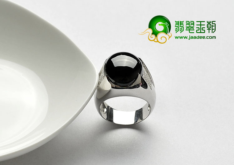玻璃种墨翠缅甸翡翠A货银镀金戒指（水钻）