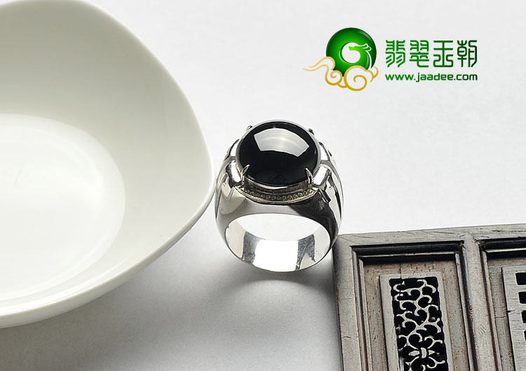 玻璃种墨翠缅甸翡翠A货银镀金戒指（水钻）