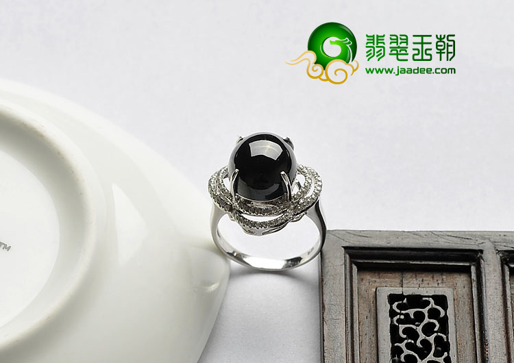 冰玻种墨翠缅甸翡翠A货银镀金戒指（水钻）