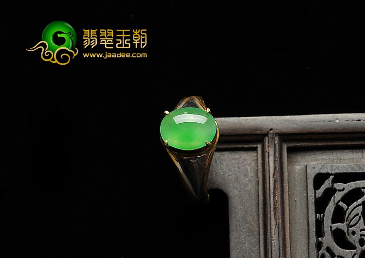 冰玻种黄秧绿缅甸翡翠A货戒面