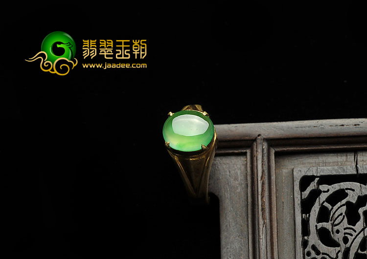 冰玻种黄秧绿缅甸翡翠A货戒面