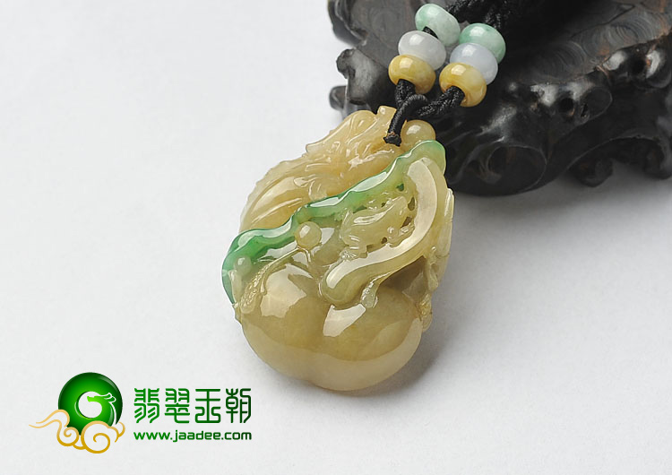 糯冰种黄加绿缅甸翡翠A货龙头鱼挂件