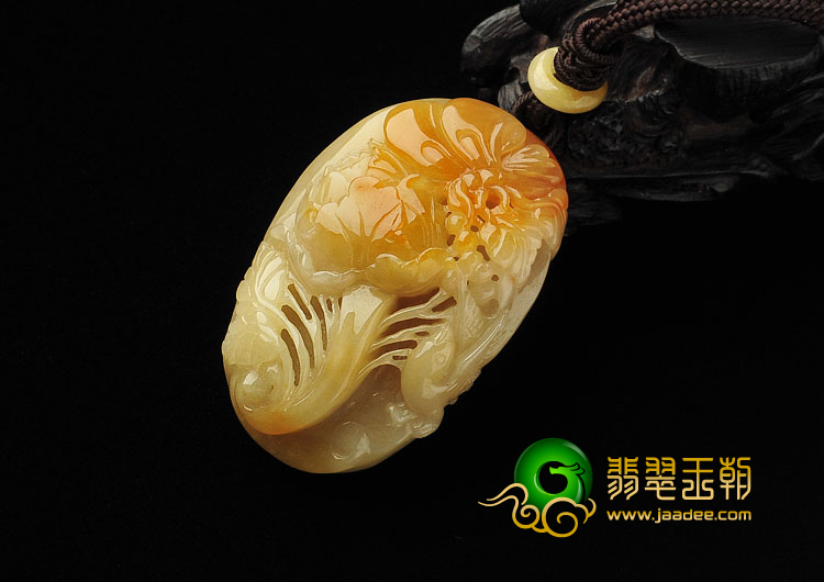 (超值推荐)糯冰种红黄翡缅甸翡翠A货蝶恋花挂件