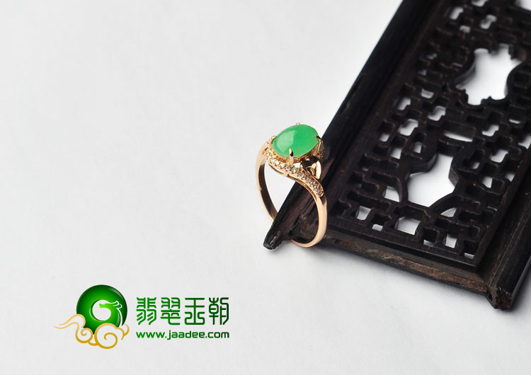 冰种翠色缅甸翡翠A货镶玫瑰金戒指（真钻）