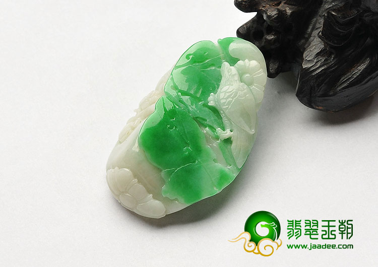 糯冰种翠色缅甸翡翠A货喜上枝头挂件