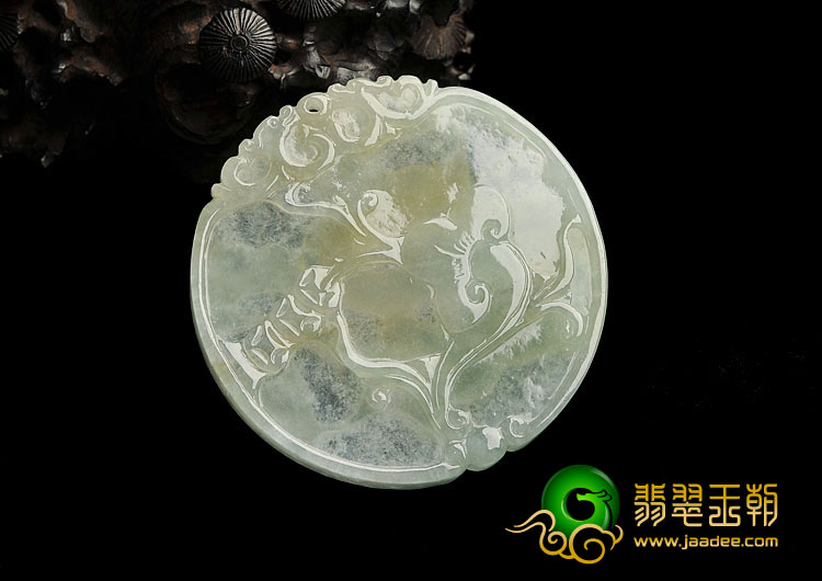 冰种黄翡缅甸翡翠A货龙牌挂件