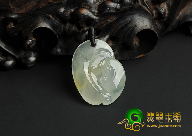 冰种飘花略带黄翡缅甸翡翠A货如意挂件