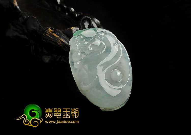 (超值推荐)冰种略带翠缅甸翡翠A货龙行如意挂件