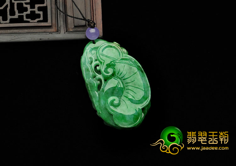 糯冰种翠色缅甸翡翠A货如意挂件