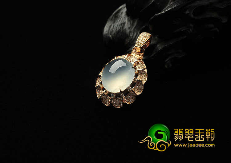 冰种无色缅甸翡翠A货镶玫瑰金胸坠（真钻）
