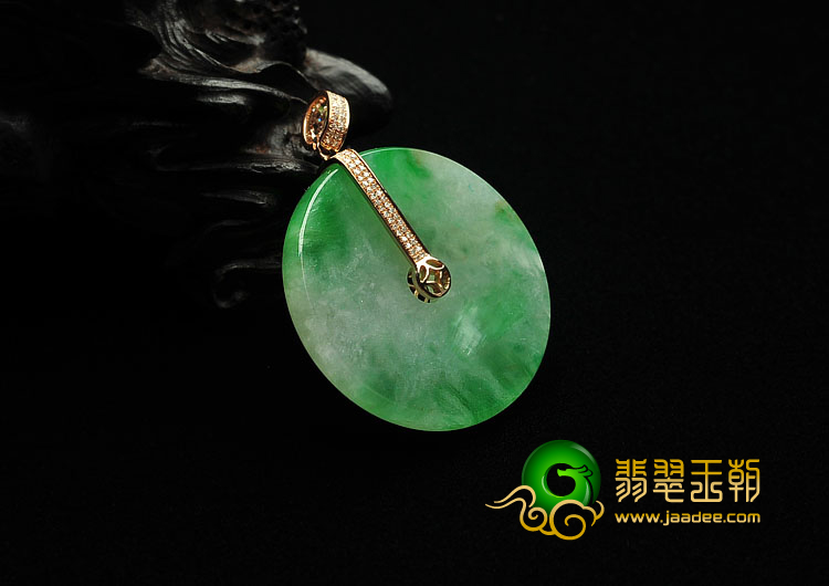 糯冰种飘翠缅甸翡翠A货镶玫瑰金平安扣胸坠（真钻）