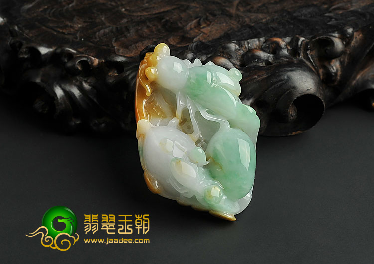 糯冰种三彩缅甸翡翠A货富甲天下挂件