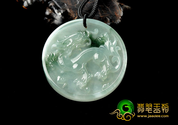冰种飘花缅甸翡翠A货龙牌挂件