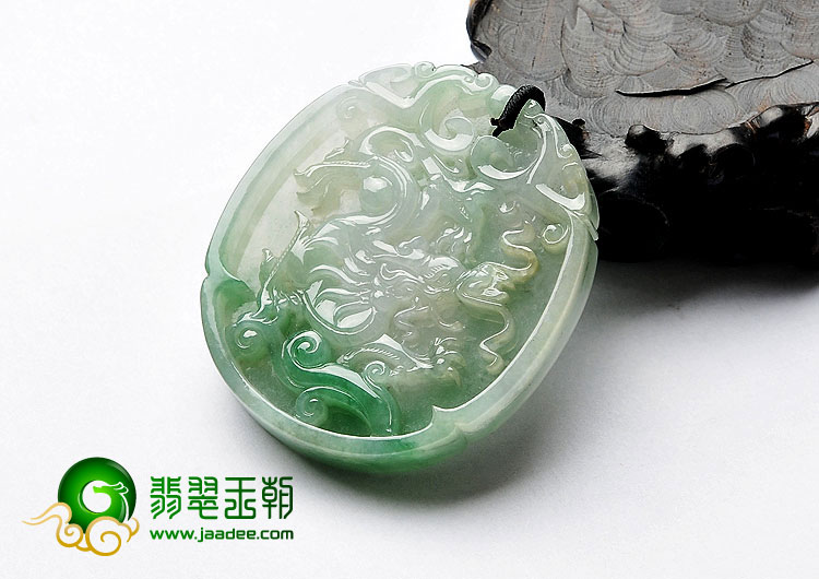 糯冰种飘花缅甸翡翠A货龙凤牌挂件