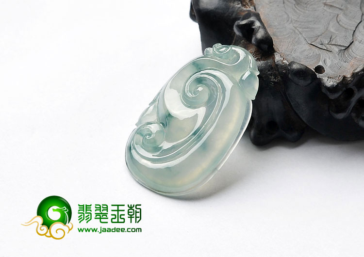冰种飘花缅甸翡翠A货如意挂件