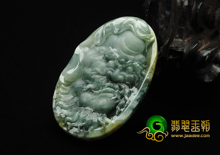 糯冰种飘花略带黄翡缅甸翡翠A货罗汉头挂件