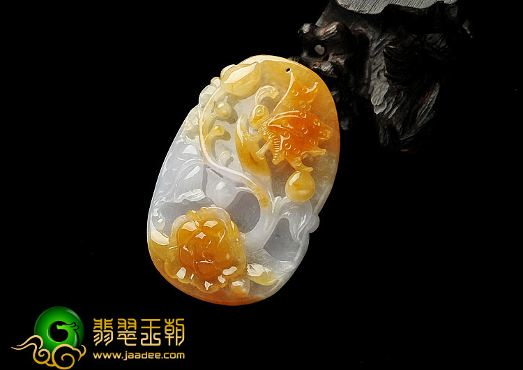 糯冰种褐黄翡飘花缅甸翡翠A货蝶恋花挂件
