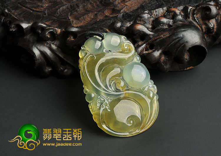 冰种褐黄翡缅甸翡翠A货龙行如意挂件