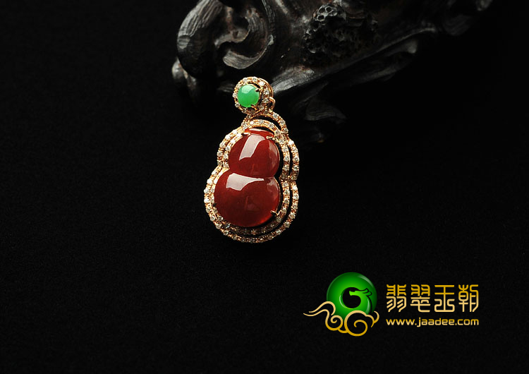 (超值推荐)糯冰种红翡缅甸翡翠镶玫瑰金葫芦胸坠（真钻）