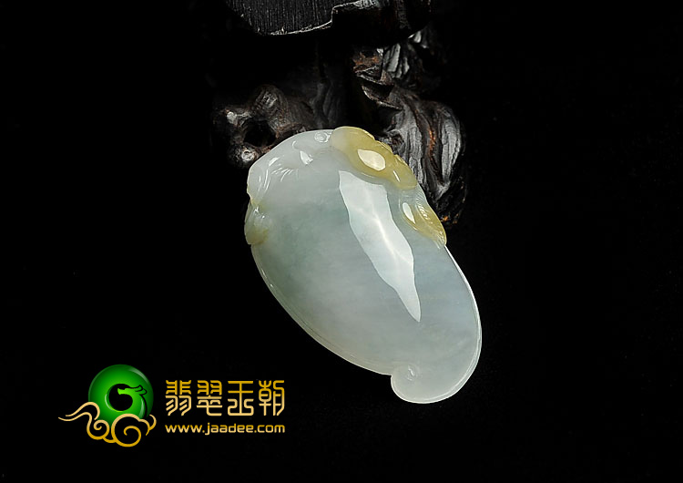 糯冰种晴水黄翡缅甸翡翠A货寿桃挂件