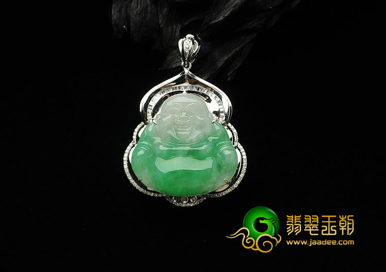 糯冰种翠色缅甸翡翠A货镶白金玉佛胸坠（真钻）