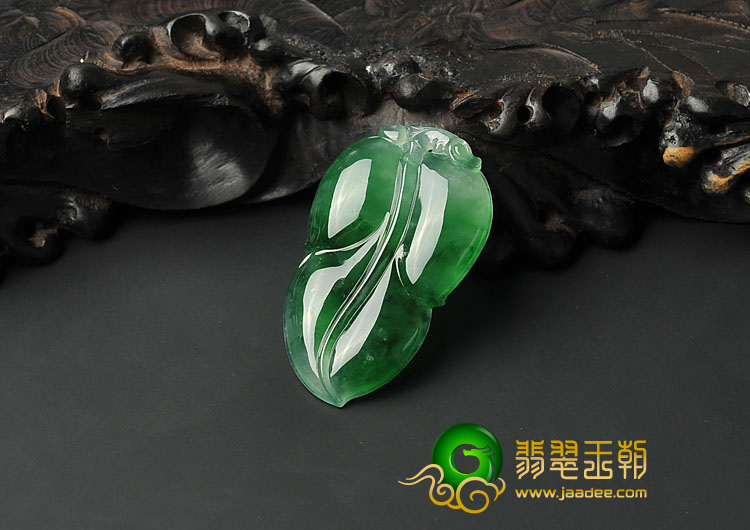 冰种菠菜绿缅甸翡翠A货叶子挂件
