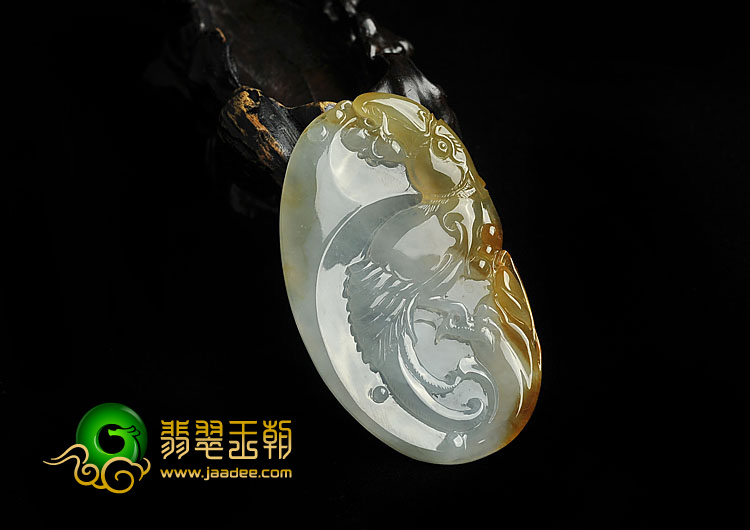 冰种褐黄翡缅甸翡翠A货犀鸟挂件