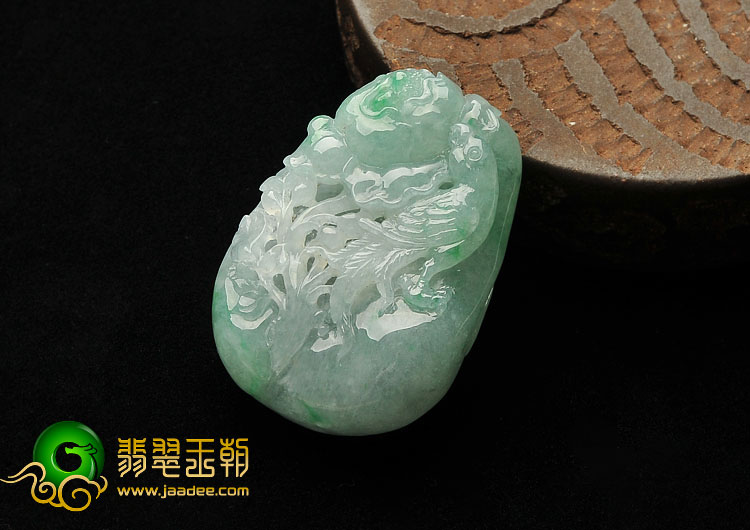 (超值推荐)糯冰种飘翠缅甸翡翠A货鸟语花香挂件