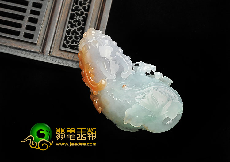 糯冰种三彩缅甸翡翠A货龙头鱼挂件