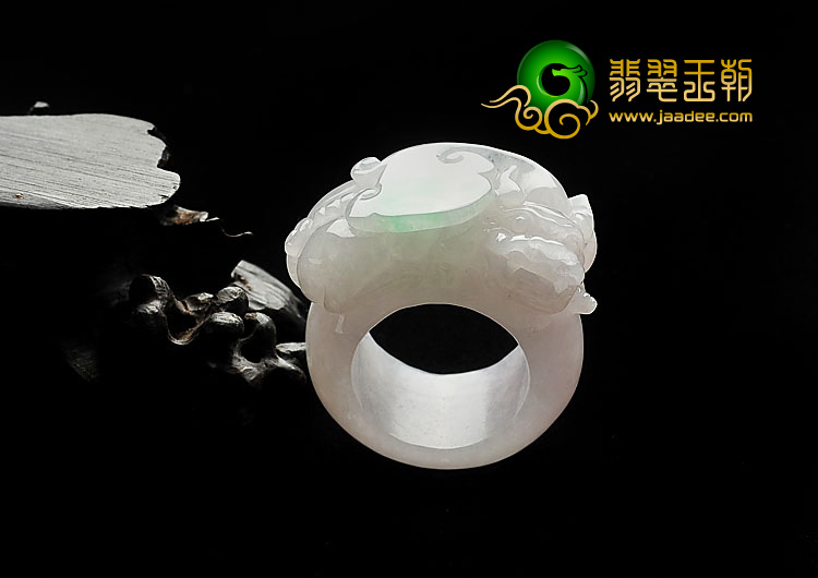 (超值推荐)糯冰种飘翠缅甸翡翠A货貔貅指环