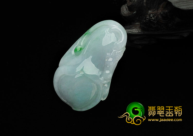 糯冰种略飘翠缅甸翡翠A货玉兰花挂件