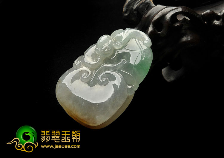 冰种飘翠略带黄翡缅甸翡翠A货蝙蝠如意挂件