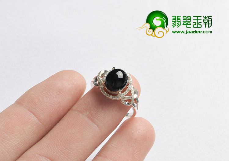 冰玻种墨翠缅甸翡翠A货镶银戒指（水钻）