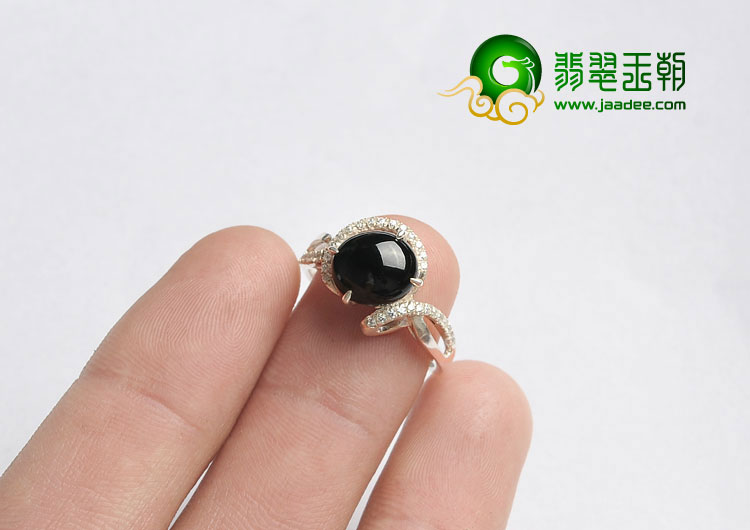 冰玻种墨翠缅甸翡翠A货镶银戒指（水钻）