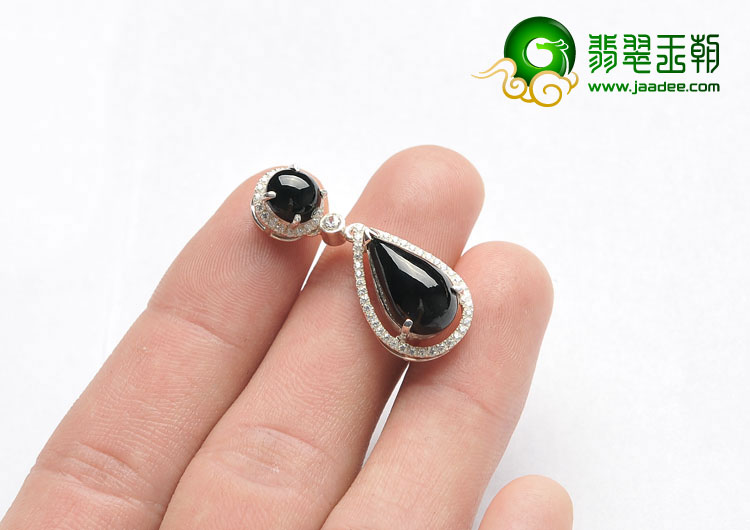 冰玻种墨翠缅甸翡翠A货镶银胸坠（水钻）