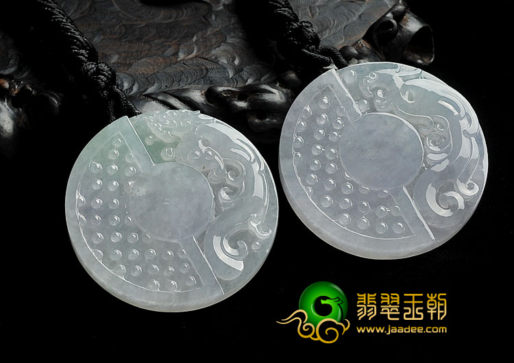 冰种晴水缅甸翡翠A货仿古龙凤牌挂件（一对）